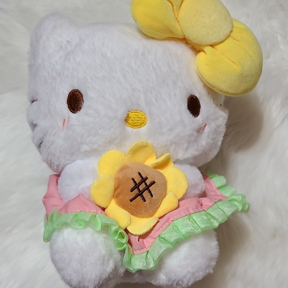 Sanrio Hello Kitty White Stuffed Animal Plush+Friend - Picture 2 of 7